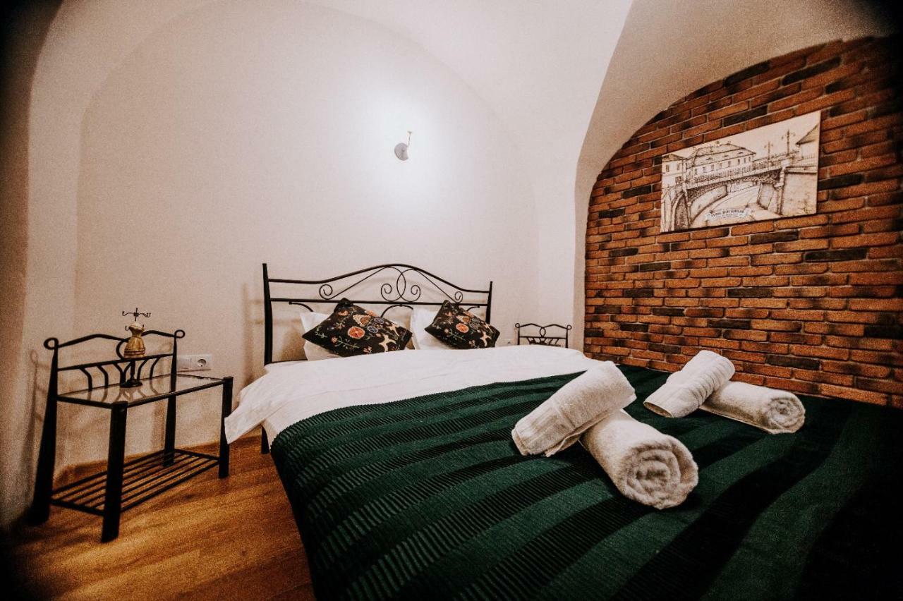 Central Am Brukenthal Apartment Sibiu Ngoại thất bức ảnh